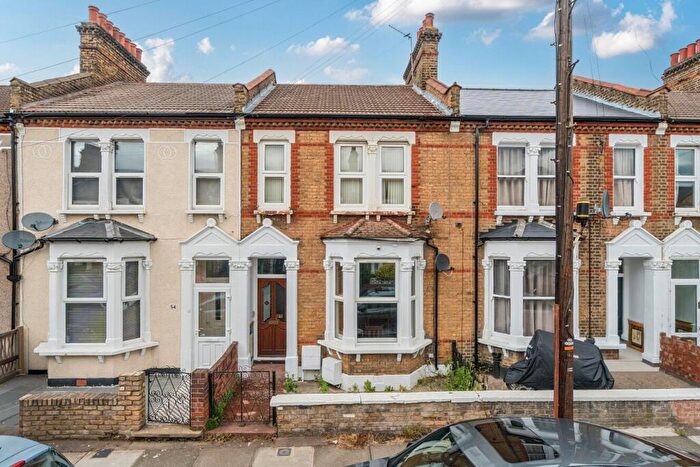 1 Bedroom Flat For Sale In Elmer Road, Catford, London, SE6