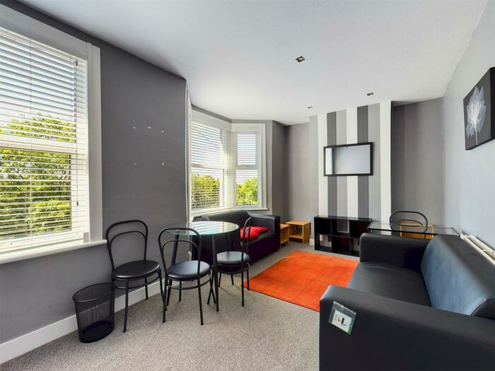 2 Bedroom Flat To Rent In Bear Road, Brighton, BN2