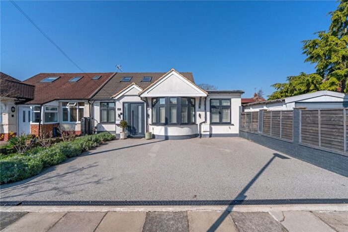 4 Bedroom Semi Detached House For Sale In Pembridge Avenue, Twickenham, TW2