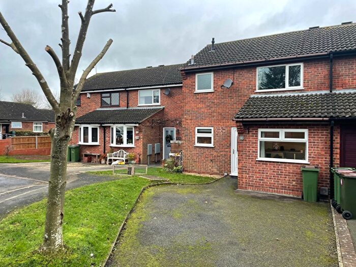 3 Bedroom Town House To Rent In Mennecy Close, Countesthorpe, Leicester, LE8