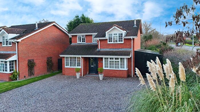 4 Bedroom Detached House For Sale In Cote Road, Telford, Shropshire, TF5