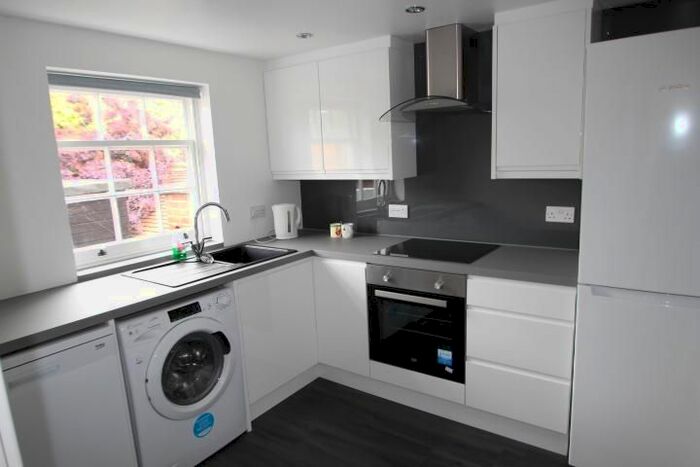 2 Bedroom Maisonette To Rent In High Street, Downe Village, Orpington, Kent, BR6
