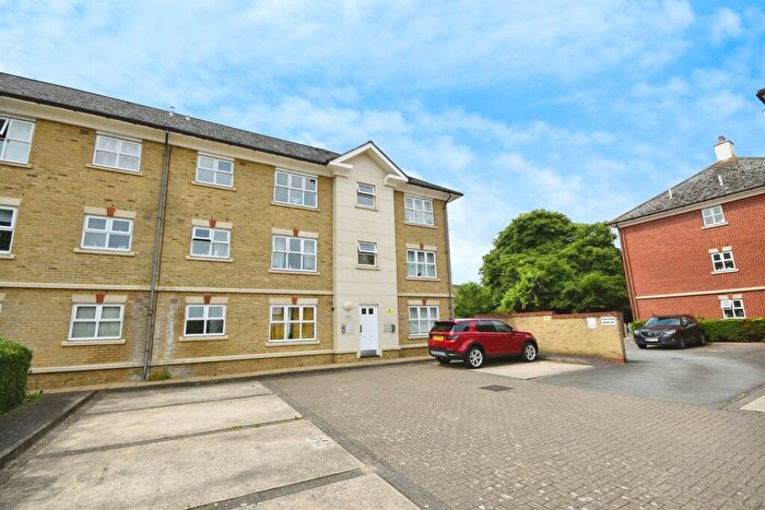 2 Bedroom Flat For Sale In Stapleford Close, Chelmsford, CM2