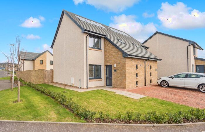 2 Bedroom Semi-Detached House For Sale In Invergarry Lane, Crieff, Perthshire, PH7