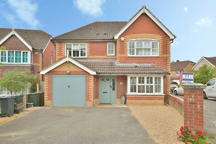 4 Bedroom Detached House For Sale In Alec Pemble Close, Kennington, Ashford, Kent, TN24