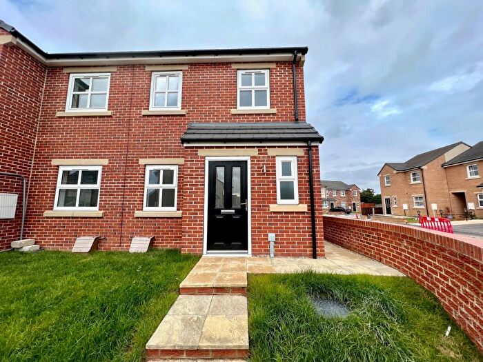 2 Bedroom House To Rent In Chalk Road, Stainforth, Doncaster, DN7