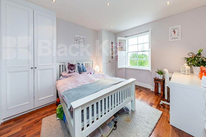 4 Bedroom Flat To Rent In Camden Road, Camden Borders, N7