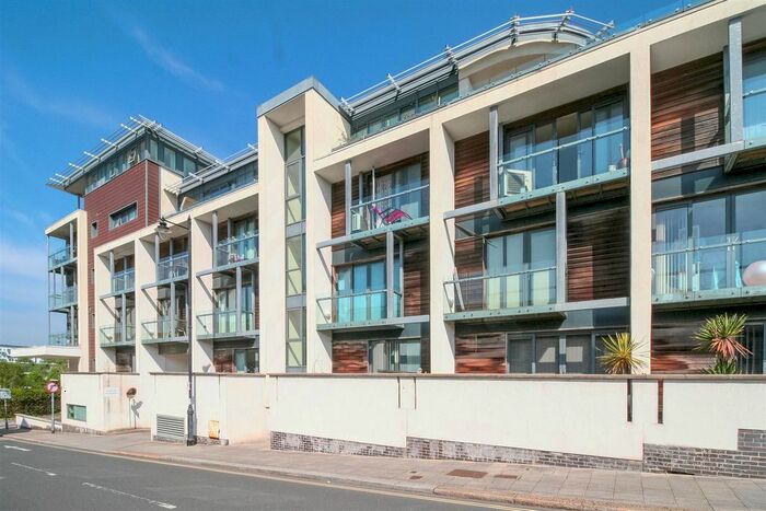 2 Bedroom Flat To Rent In Emma Place Ope, Stonehouse, Plymouth, PL1