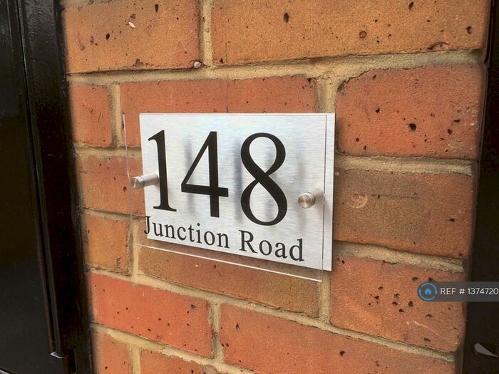 3 Bedroom Terraced House To Rent In Junction Road, London, N19