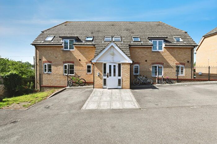 2 Bedroom Flat For Sale In Czarina Rise, Laindon, Basildon, Essex, SS15