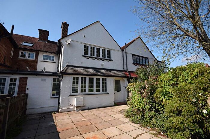 3 Bedroom Terraced House To Rent In Warren Avenue, Richmond, TW10