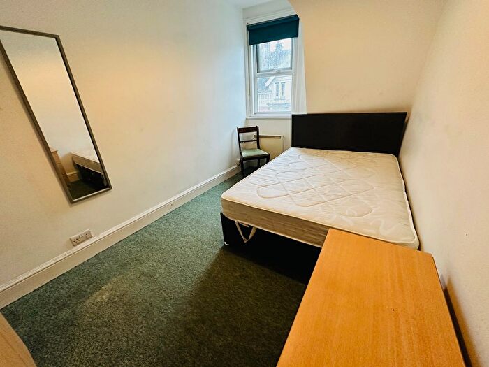 1 Bedroom Property To Rent In Poole Road, Branksome, Poole, BH12