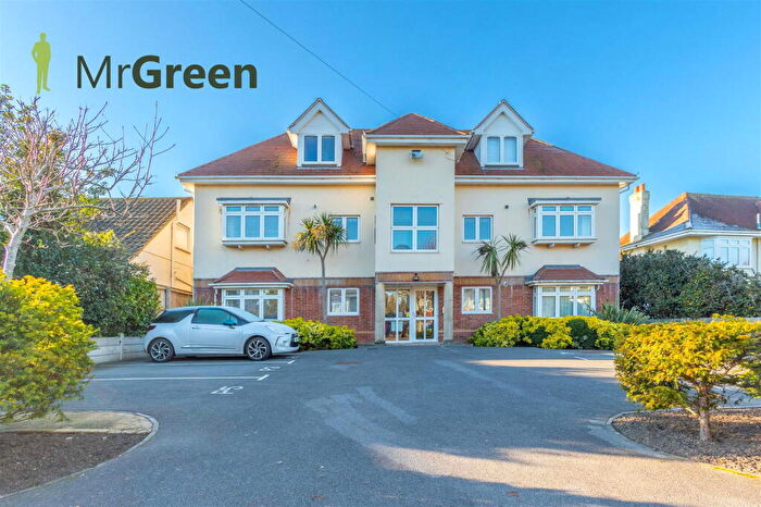 2 Bedroom Apartment To Rent In Browning Avenue, Bournemouth, Dorset, BH5