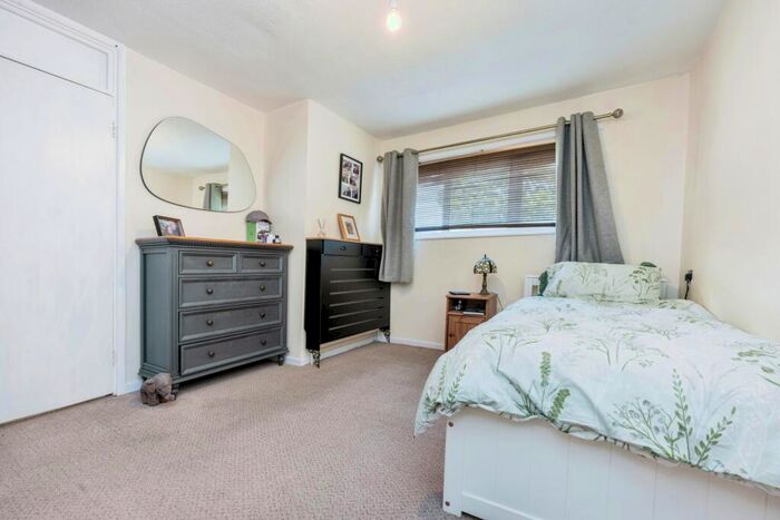 2 Bedroom Flat For Sale In Clarence Road, Leighton Buzzard, LU7
