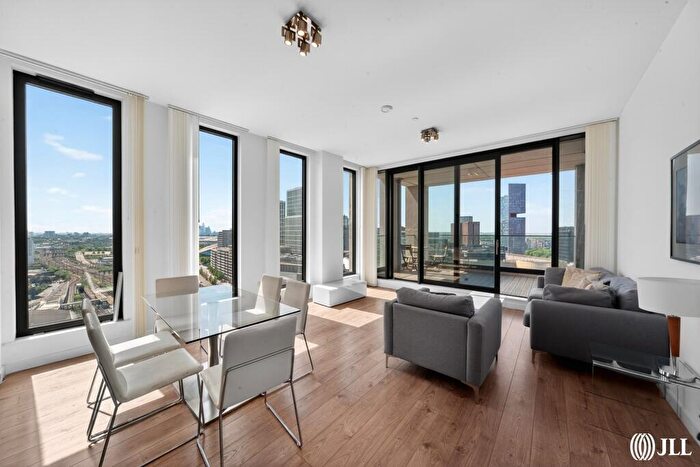 3 Bedroom Apartment To Rent In Legacy Tower, Stratford, E15