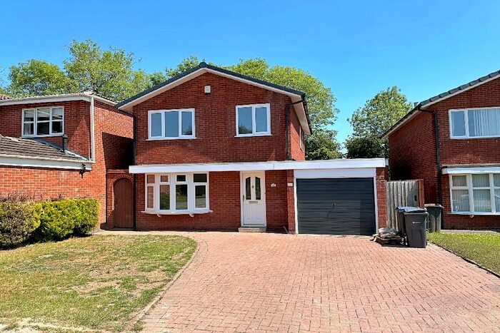 4 Bedroom Detached House To Rent In Leander Gardens, Kings Heath, B14
