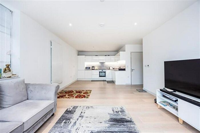 2 Bedroom Flat To Rent In Summerston House, E16