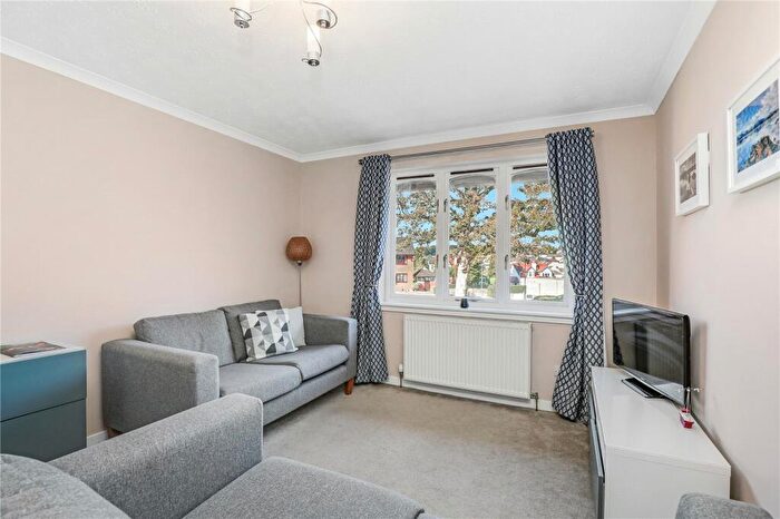 2 Bedroom Flat For Sale In Lintwhite Court, Bridge Of Weir, PA11
