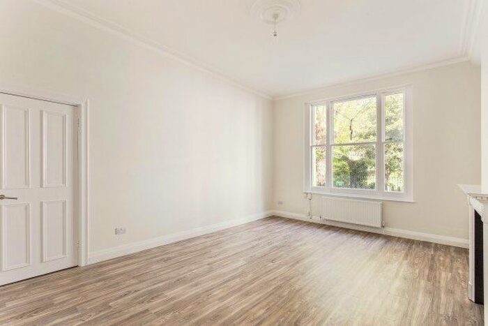 3 Bedroom Flat To Rent In Onslow Gardens, London, SW7