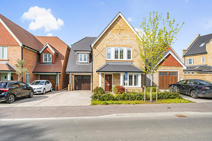 5 Bedroom Detached House To Rent In Featherfall Road, Crookham Village, GU51