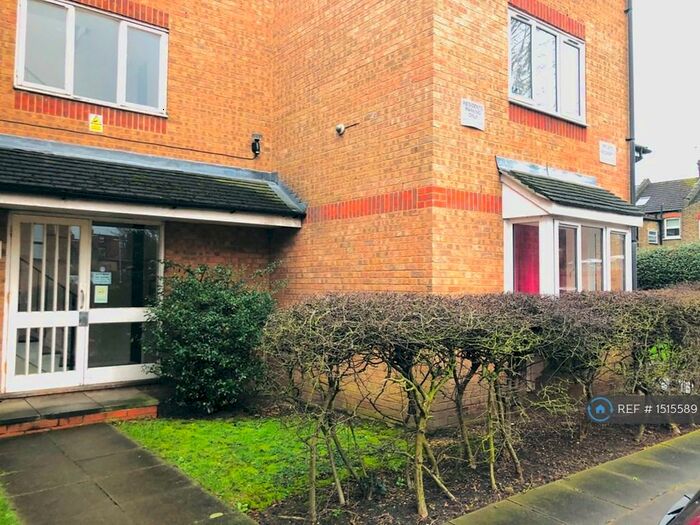1 Bedroom Flat To Rent In Greenacre Gardens, London, E17