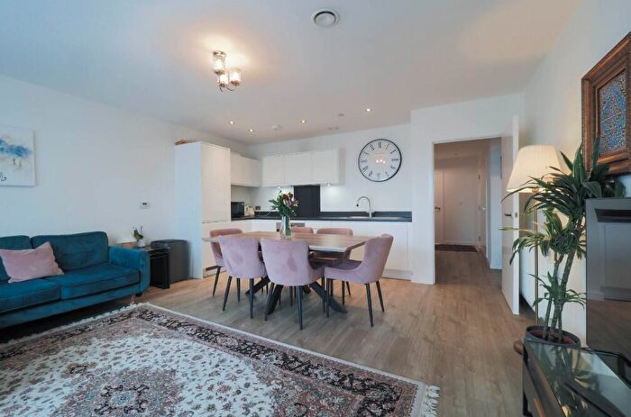 House For Sale In Westmoreland Road, London, NW9