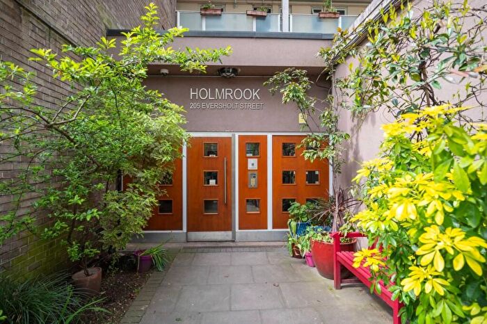 3 Bedroom Flat To Rent In Holmrook House, Euston, NW1