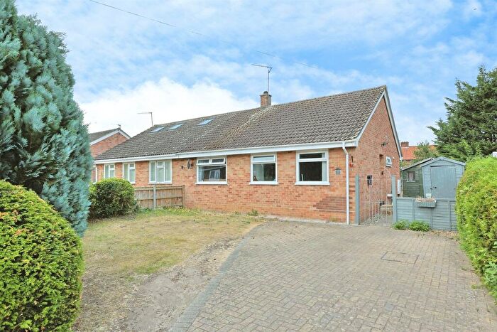 3 Bedroom Semi-Detached Bungalow For Sale In All Saints Walk, Mattishall, Dereham, NR20