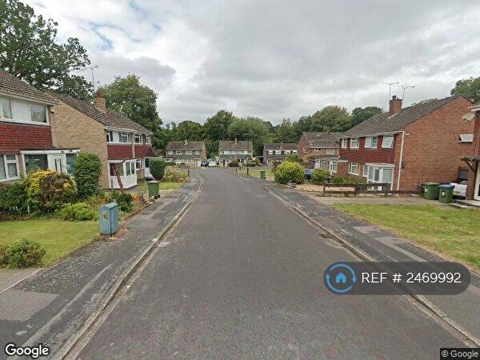 3 Bedroom Semi-Detached House To Rent In Cowdray Close, Southampton, SO16