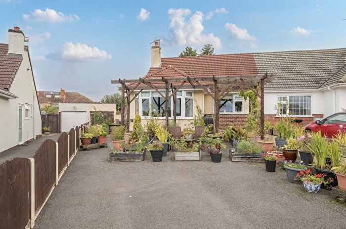 2 Bedroom Bungalow For Sale In Fremantle Road, Taunton, TA1
