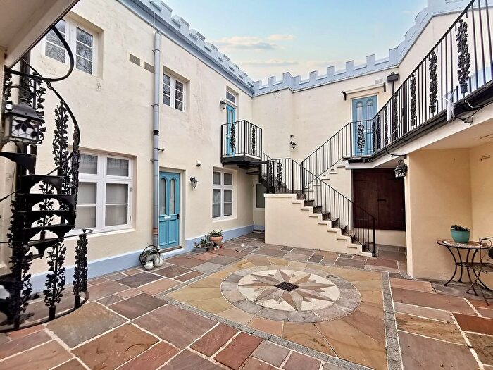 1 Bedroom Flat To Rent In Cary Castle Drive, Cary Castle Cary Castle Drive, TQ1