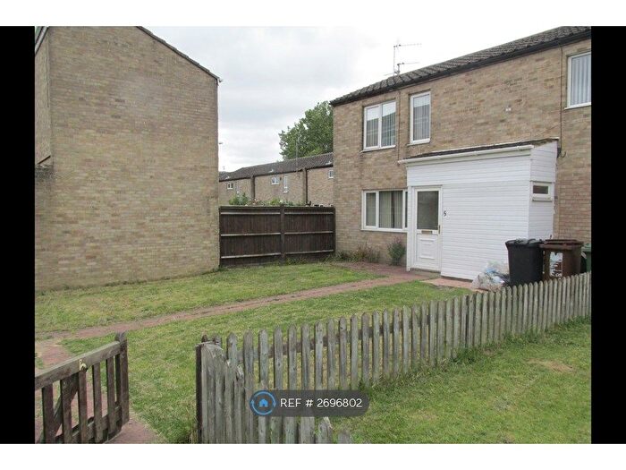 3 Bedroom End Of Terrace House To Rent In Lincoln Way, Corby, NN18