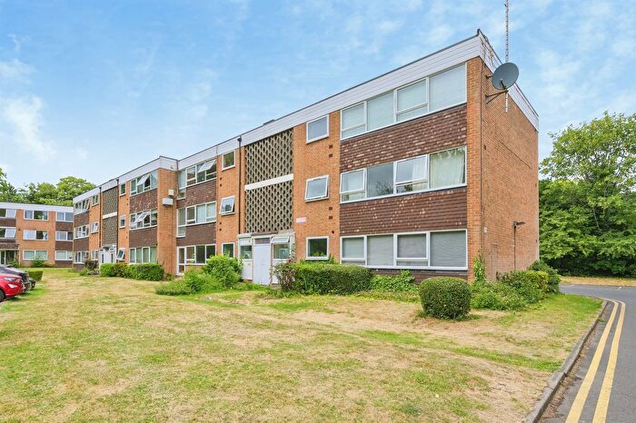 2 Bedroom Flat For Sale In Lichfield Road, Sutton Coldfield, B74