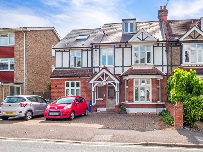 2 Bedroom Flat To Rent In Western Road, Sutton, Surrey, SM1