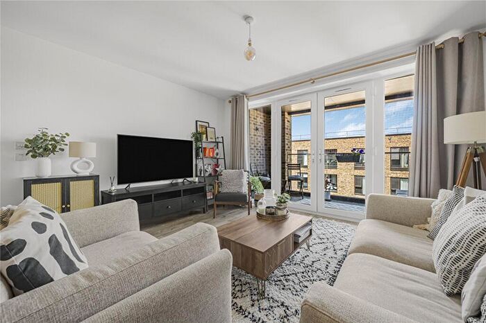 1 Bedroom Flat For Sale In Spitfire Chase, Walton On Thames, Surrey, KT12