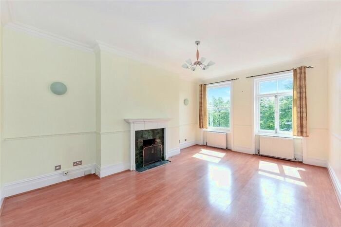 3 Bedroom Flat To Rent In Sandringham Court, Maida Vale, Maida Vale, London, W9