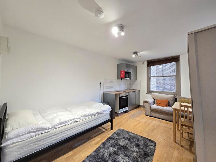 Studio To Rent In Kilburn High Road, NW6