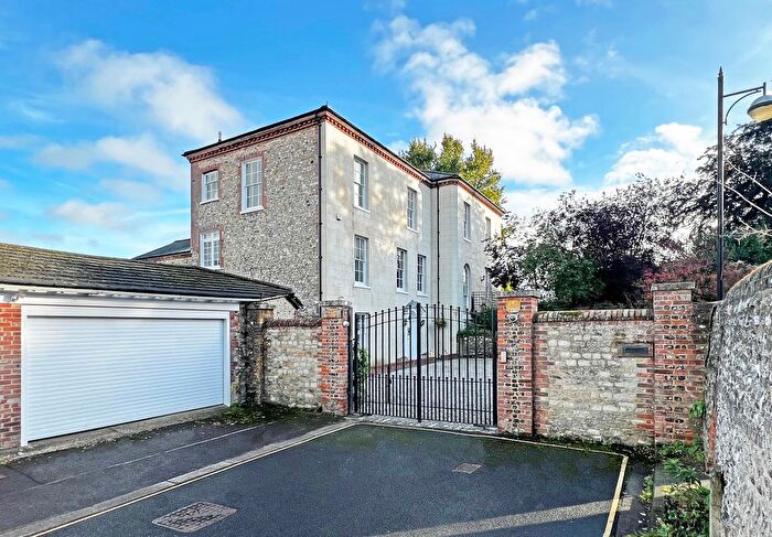 5 Bedroom Detached House For Sale In Friary Lane, Chichester City Centre, PO19
