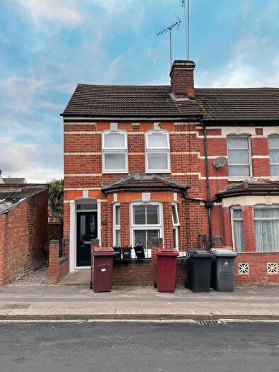 1 Bedroom Apartment To Rent In Elm Park Road, Reading, RG30