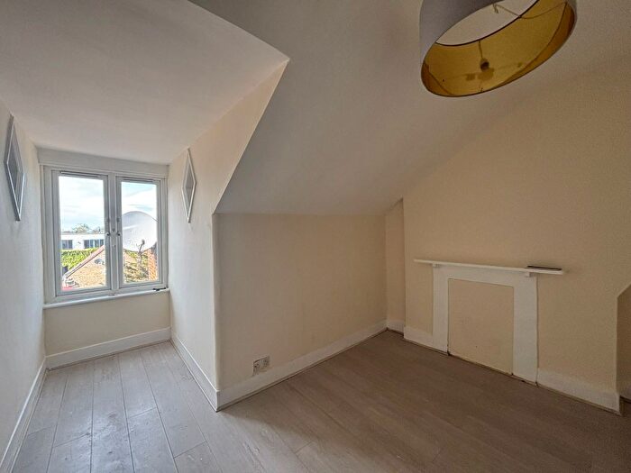 1 Bedroom Flat To Rent In Romford Road, London, E7