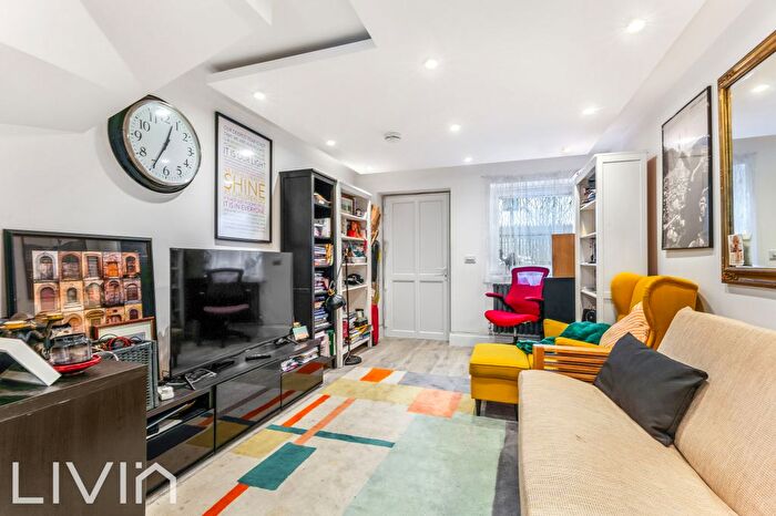 1 Bedroom Property To Rent In Lamberts Place, Croydon, Greater London, CR0