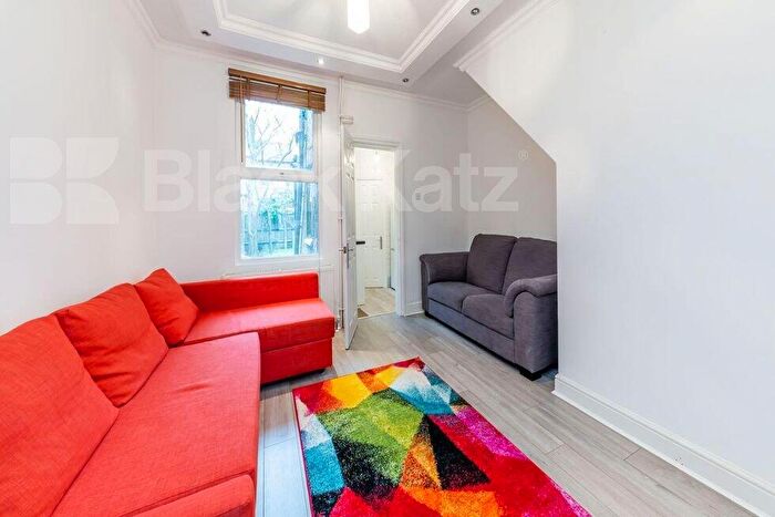 1 Bedroom Flat To Rent In Morley Avenue, Wood Green / Noel Park, N22