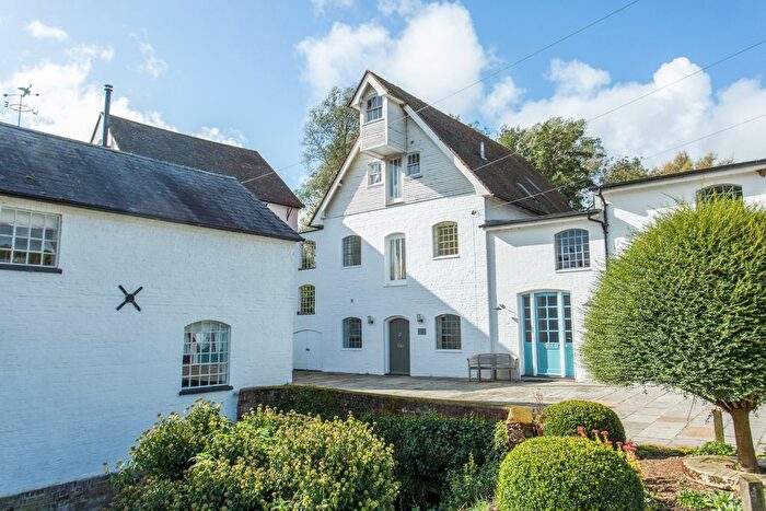 3 Bedroom Semi-Detached House For Sale In Ashford Road, Chartham, Canterbury, Kent, CT4