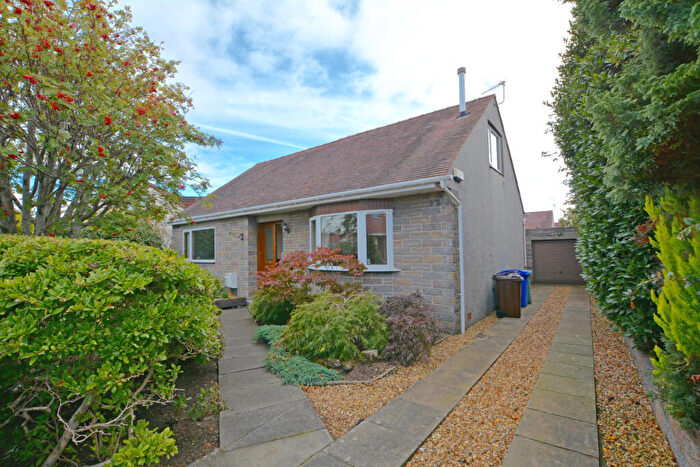 4 Bedroom Detached Bungalow For Sale In Culzean Avenue, Prestwick, KA9