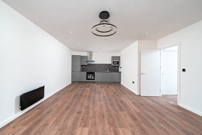 1 Bedroom Flat To Rent In South Street, Rochford, SS4