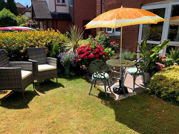 1 Bedroom Flat For Sale In Kenilworth Road, Balsall Common, CV7