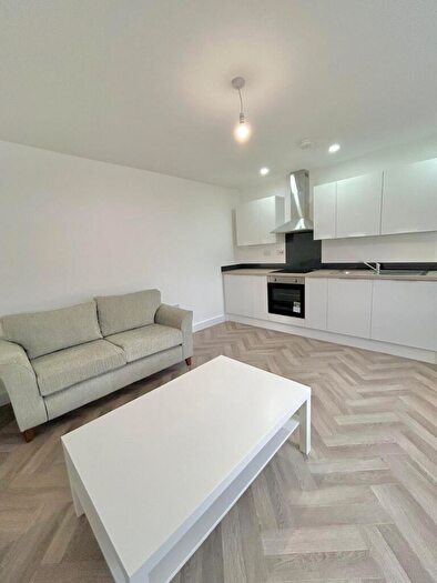 1 Bedroom Apartment To Rent In Claude Road, Cardiff, CF24