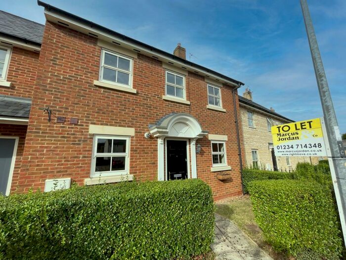 3 Bedroom Terraced House To Rent In Chantry Rise, Olney, MK46