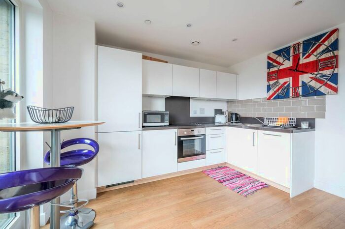 Studio To Rent In Jefferson Plaza, Bow, London, E3