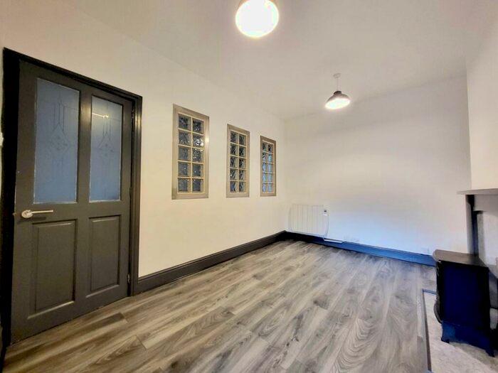 1 Bedroom Flat To Rent In Stockport Road, Marple, Stockport, SK6